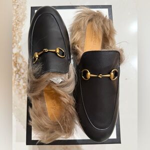 Gucci Princetown Black Leather Loafers with Fur Trim 38.5